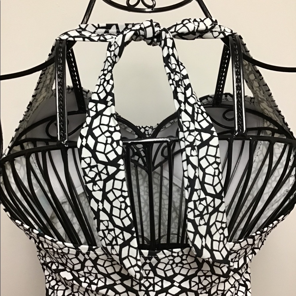 Swimsuit top - Picture 3 of 3
